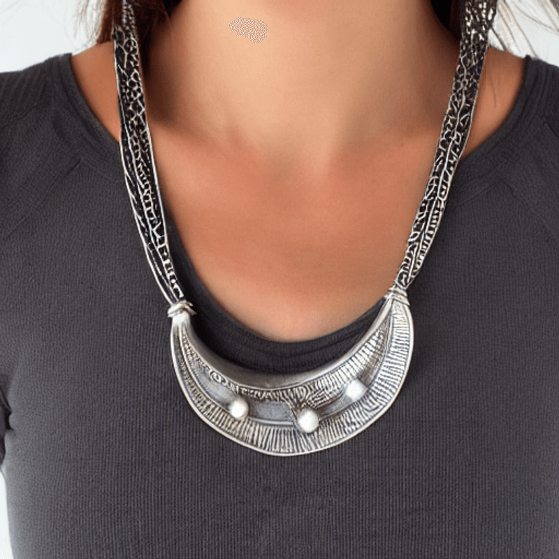 Upshape---Fela-Necklace